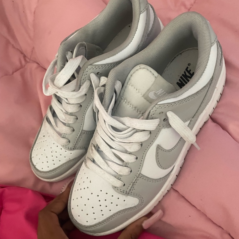 Grey nike dunk
